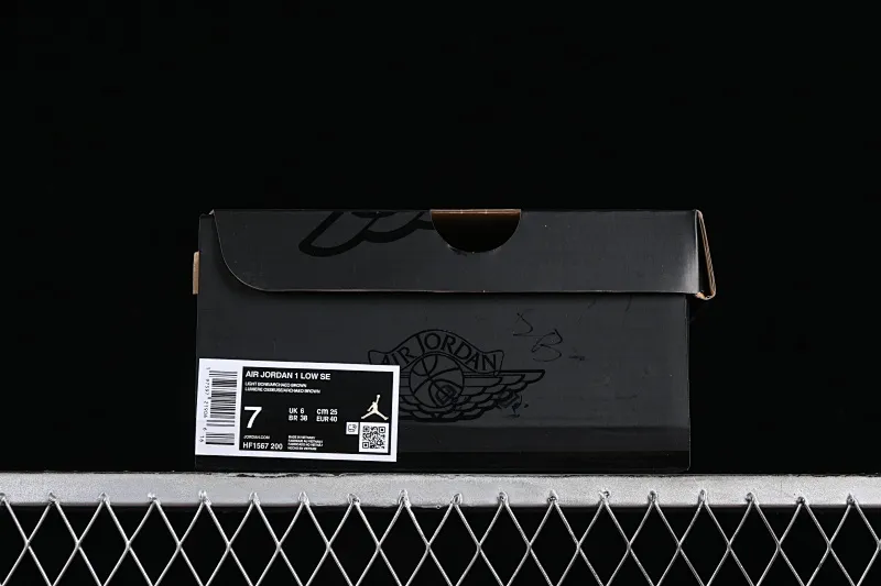 All categories Air Jordan Jordan series basketball shoes Air Jordan 1 Low Z version Air Jordan 1 Low AJ1 Joe 1 taupe low-top cultural and leisure sports sneakers HF1567-200